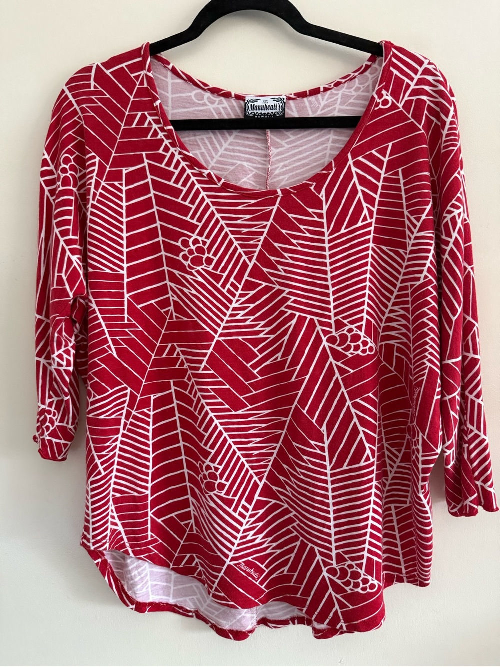 Manuhealii Niu 3/4 Sleeve Red Rayon Top Soft Stretchy Blouse EUC